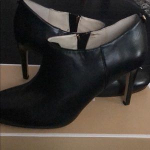 Michael Kors “Sammy Ankle Boots”